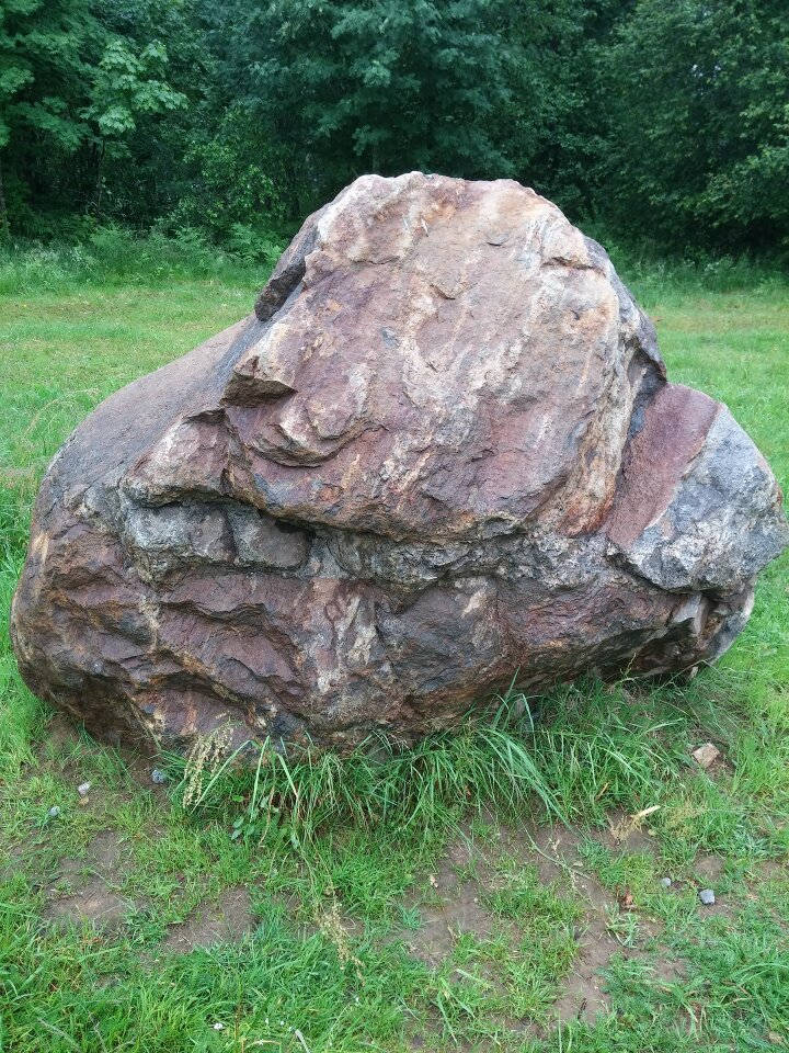 Круг Души. Россия. Санкт-Петербург (Доброе). Камень Вечер